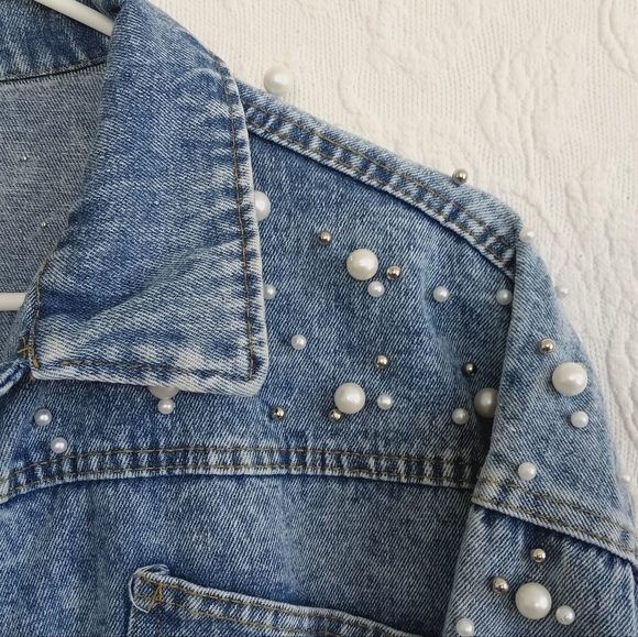 DAVI & DANI Pearl Accent Jean Jacket Cropped Denim Retro Madonna Vibes 80s Babe - Picture 3 of 14